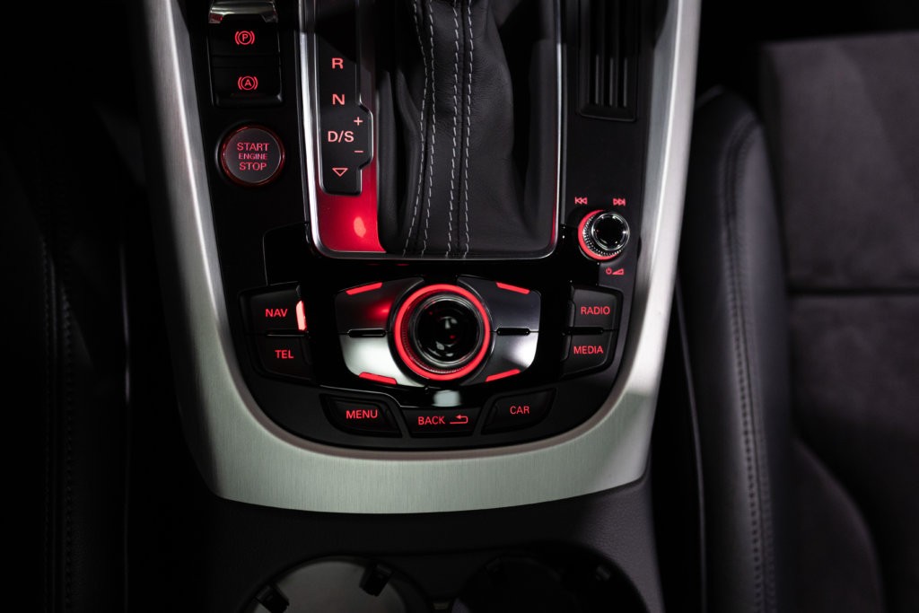 SQ5 Noir Panthere Interieur 50