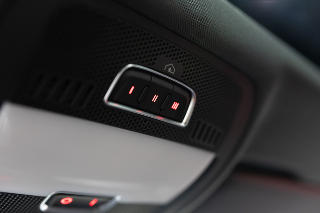 SQ5 Noir Panthere Interieur 52