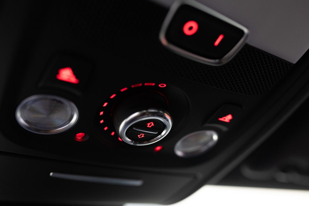 SQ5 Noir Panthere Interieur 53