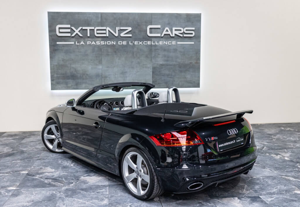 TT RS CAB Noir 3-4 ar g