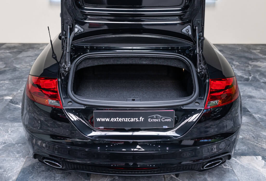 TT RS CAB Noir Coffre