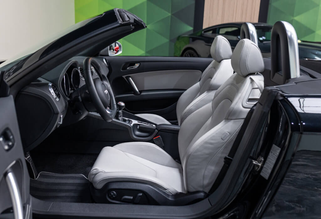 TT RS CAB Noir Interieur