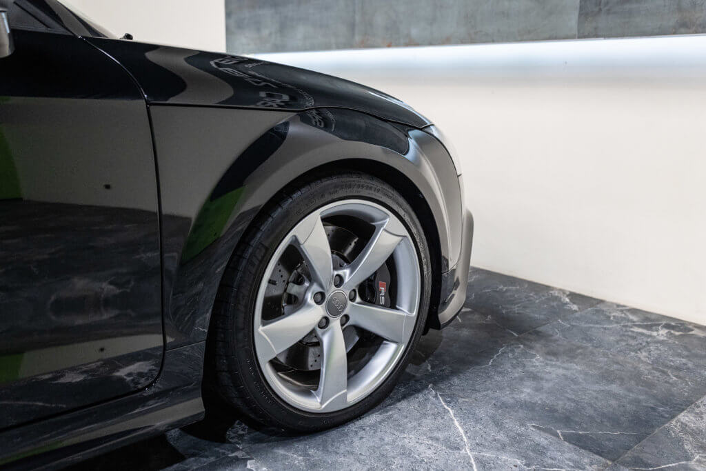 TT RS CAB Noir Interieur 16