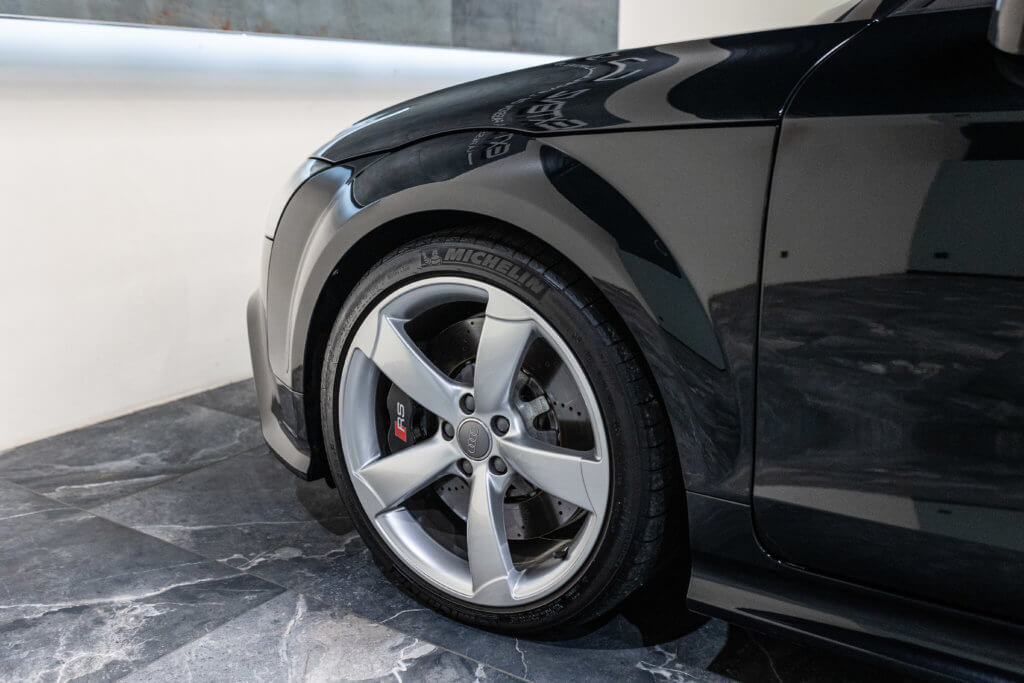 TT RS CAB Noir Interieur 17