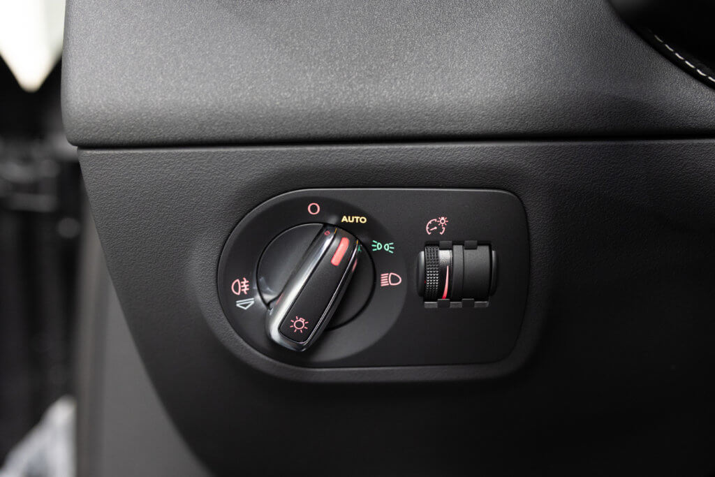 TT RS CAB Noir Interieur 26