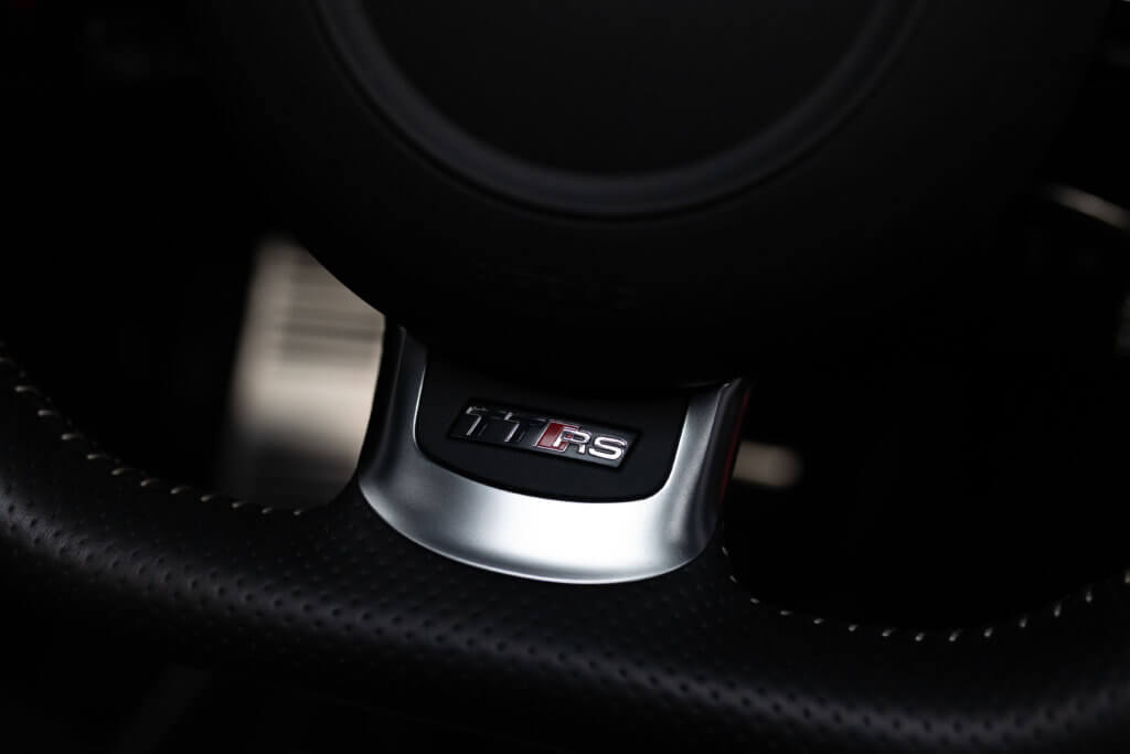 TT RS CAB Noir Interieur 40