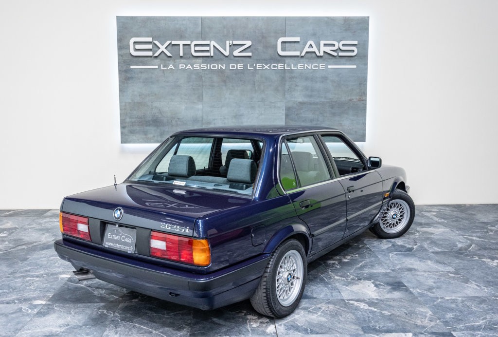 325i Bleu E30 3-4 ar d