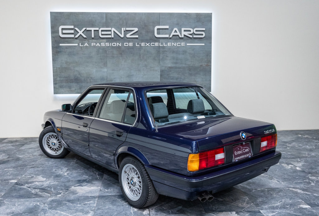 325i Bleu E30 3-4 ar g
