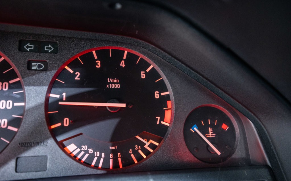 325i Bleu E30 Interieur 25
