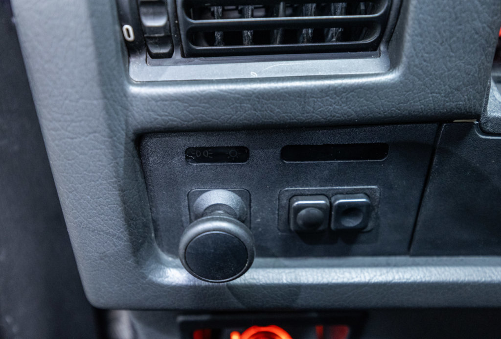325i Bleu E30 Interieur 28