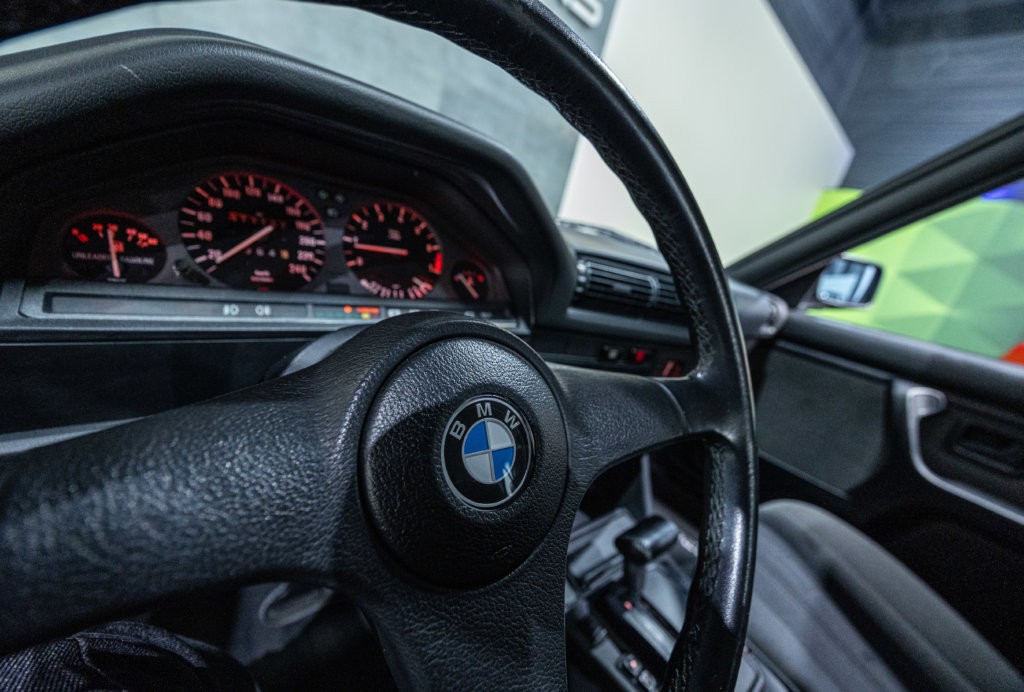 325i Bleu E30 Interieur 29