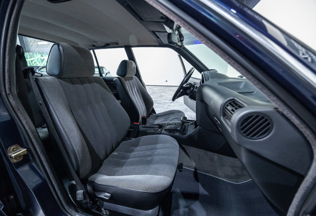 325i Bleu E30 Interieur 6