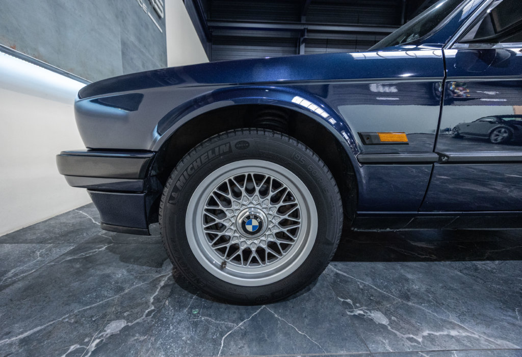 325i Bleu E30 Interieur 8