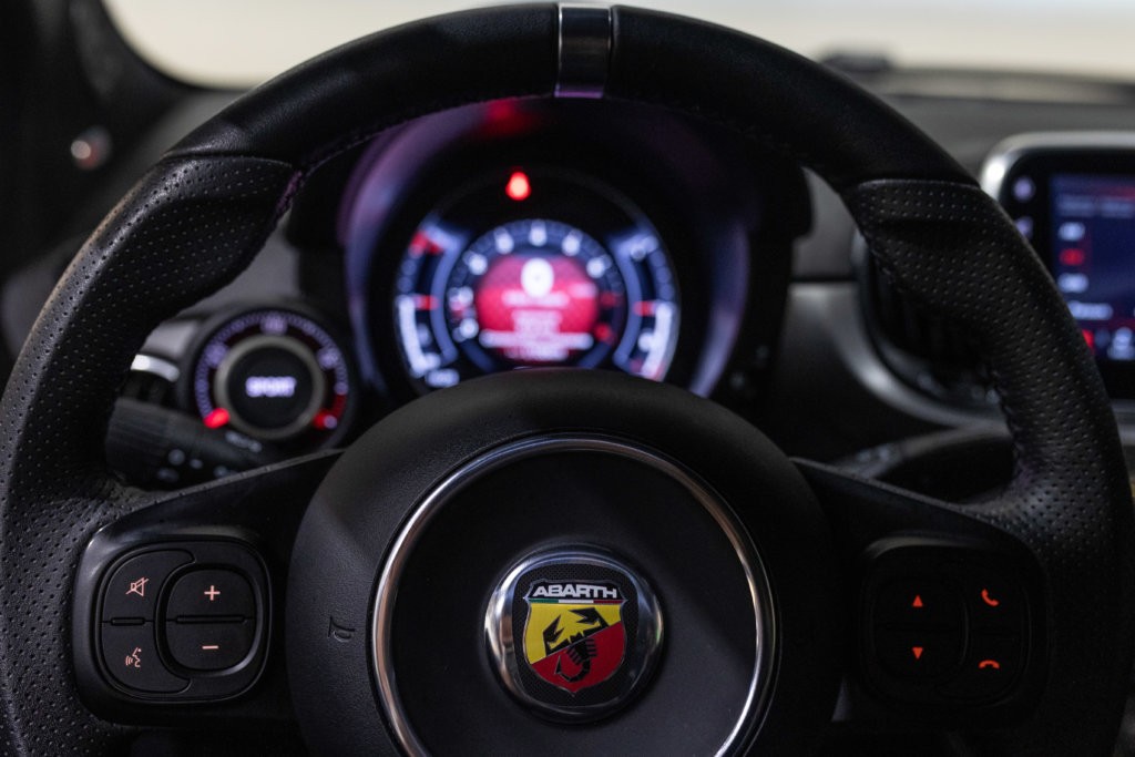 500 Abarth Pista Interieur 38