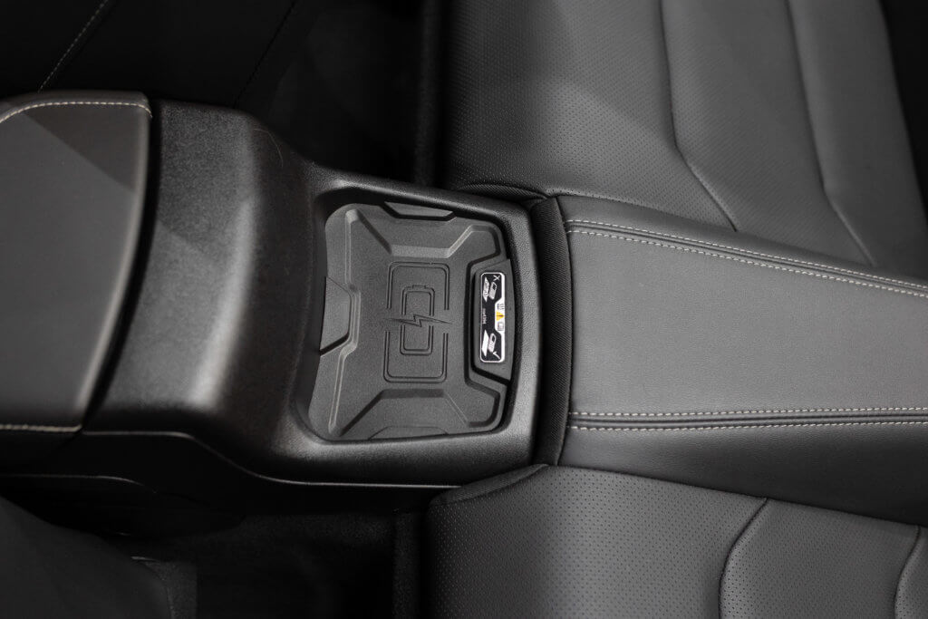Camaro 6 Noir Cab Interieur 26