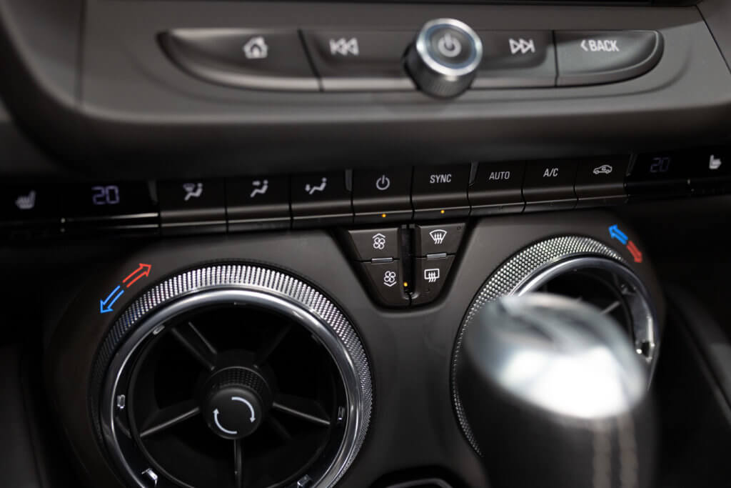 Camaro 6 Noir Cab Interieur 36