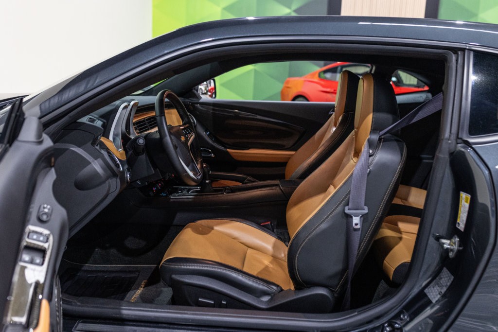 Camaro Grise Interieur Brun Interieur