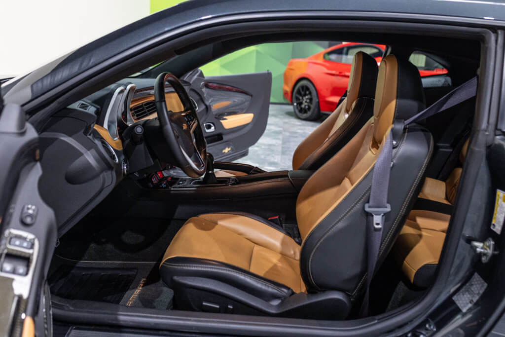 Camaro Grise Interieur Brun Interieur 14