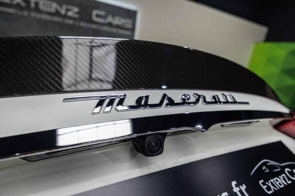 Maserati Granturismo Capot Carbon Camera