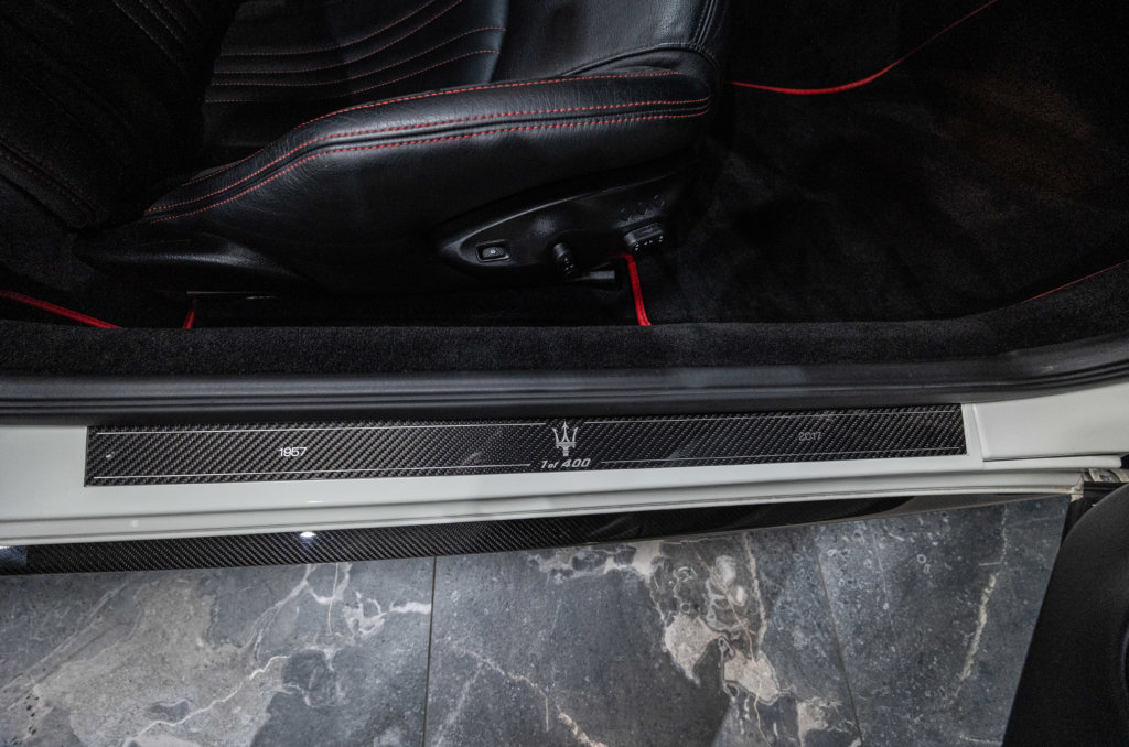 Maserati Granturismo Capot Carbon Interieur 12