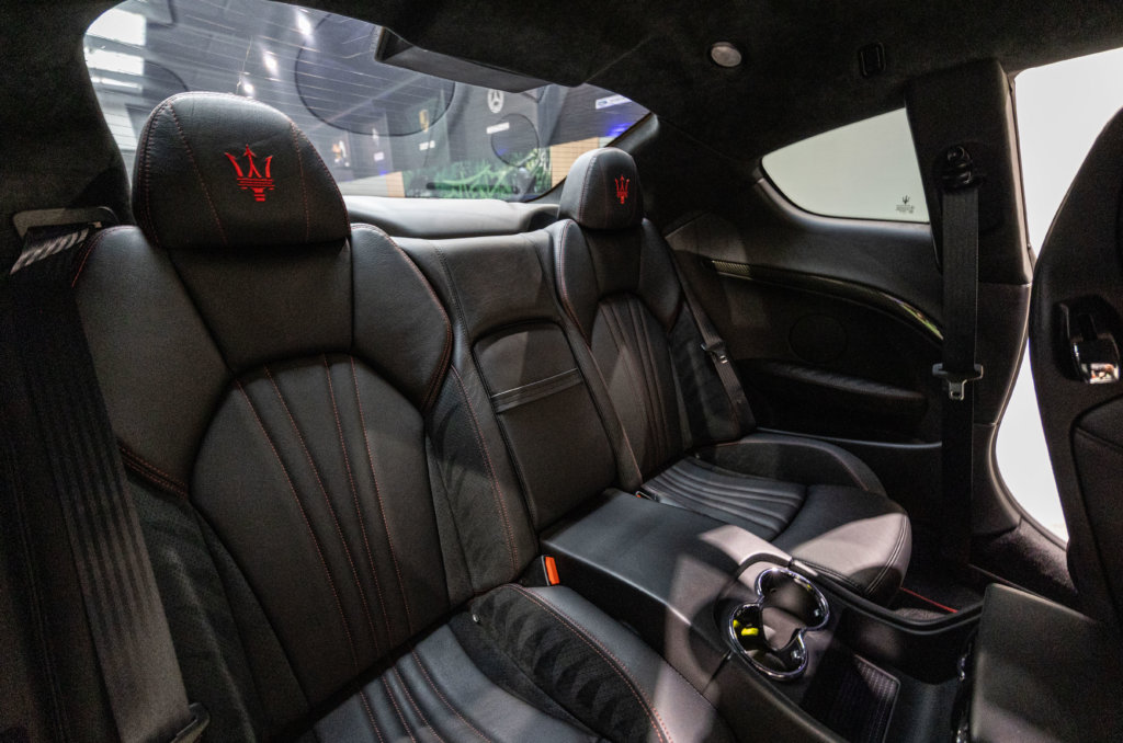 Maserati Granturismo Capot Carbon Interieur 16