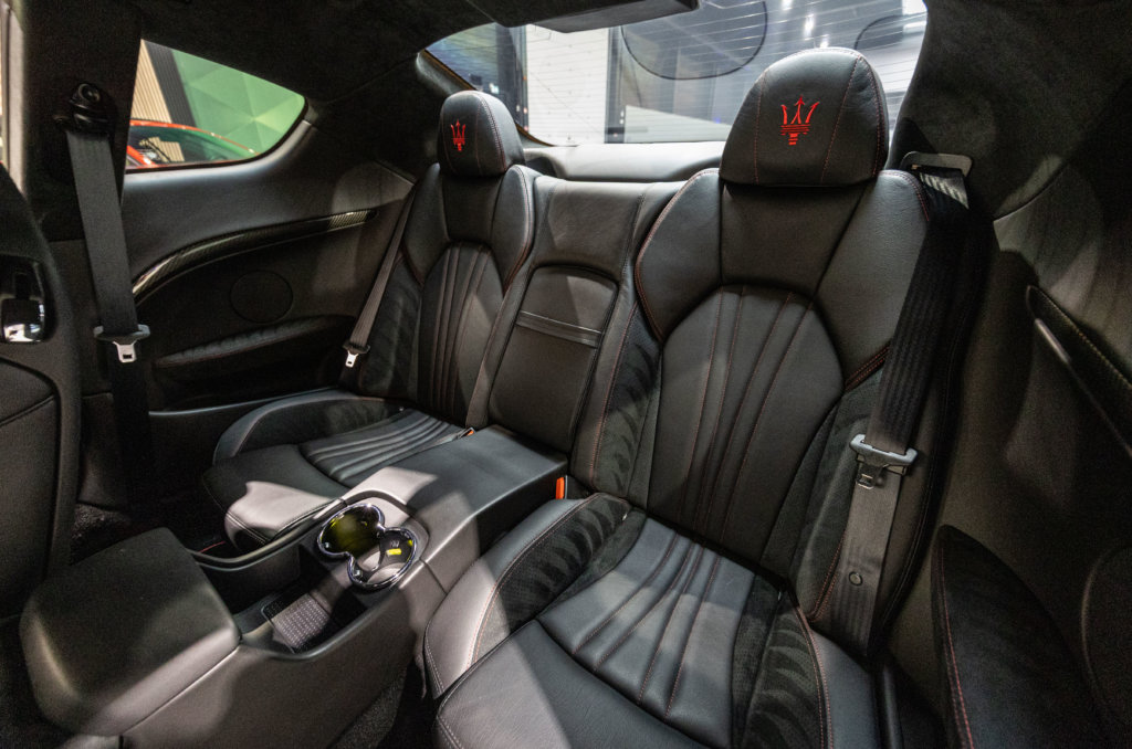 Maserati Granturismo Capot Carbon Interieur 18