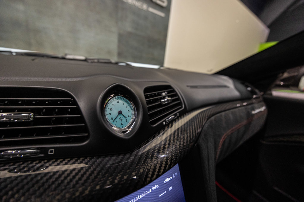 Maserati Granturismo Capot Carbon Interieur 23