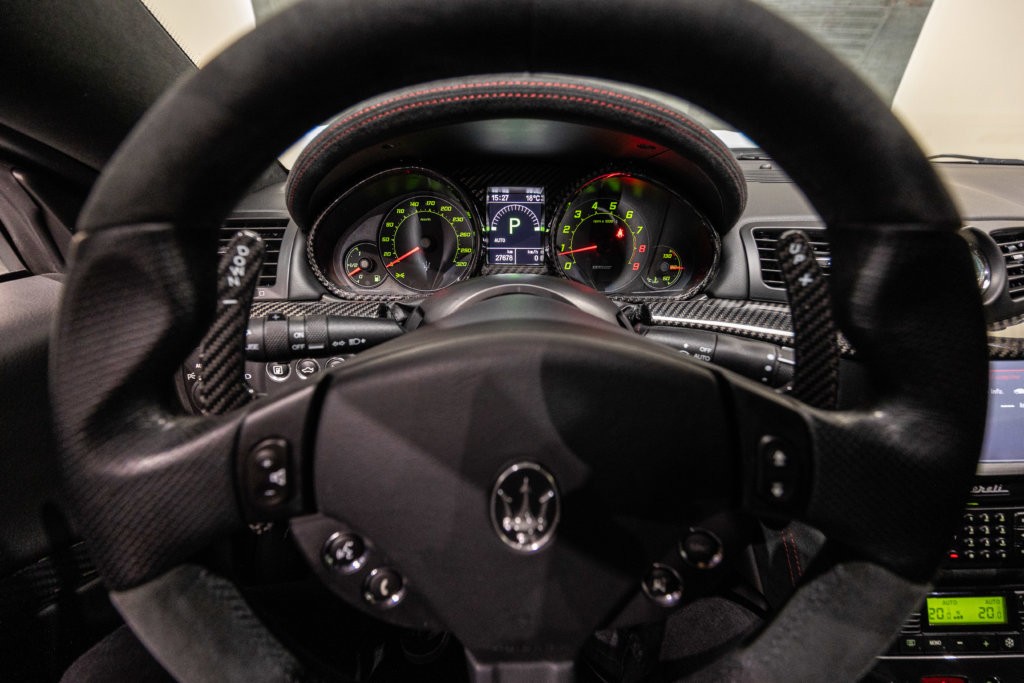 Maserati Granturismo Capot Carbon Interieur 29