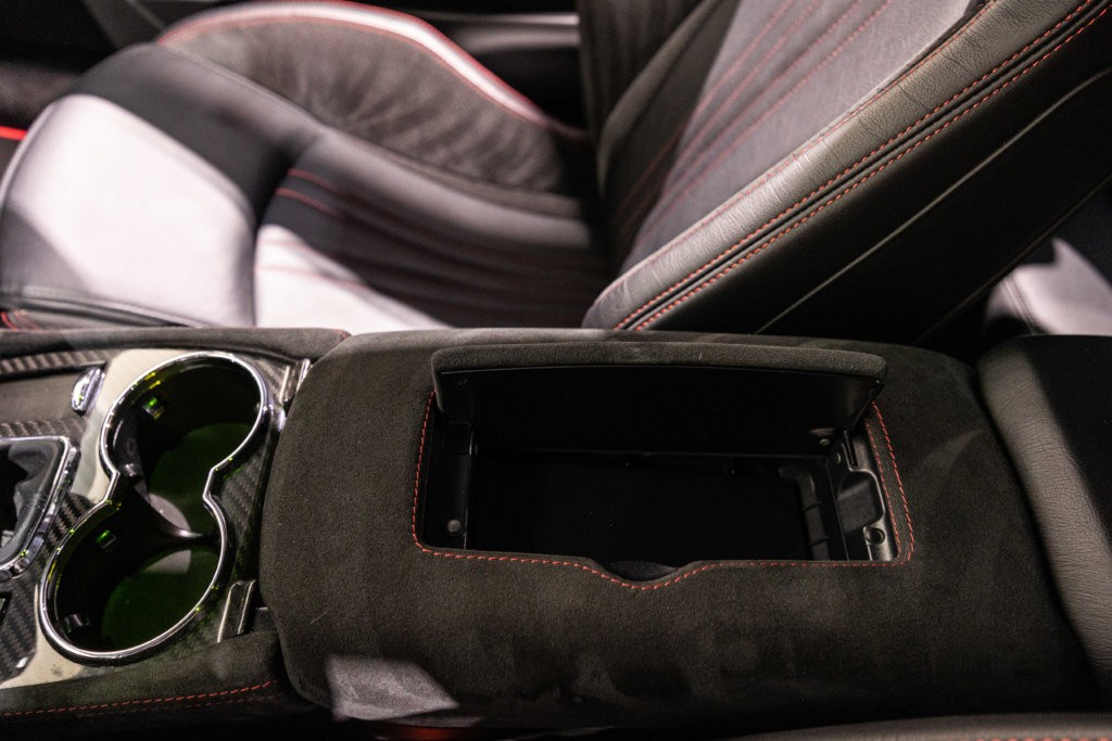 Maserati Granturismo Capot Carbon Interieur 35