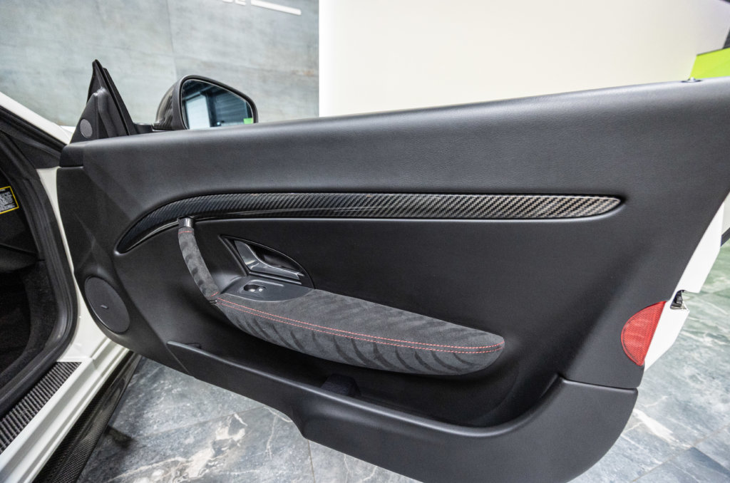 Maserati Granturismo Capot Carbon Porte 2