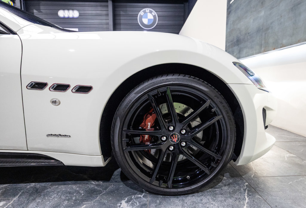 Maserati Granturismo Capot Carbon Roues