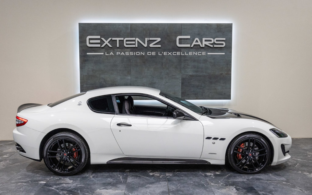Maserati Granturismo Capot Carbon lateral