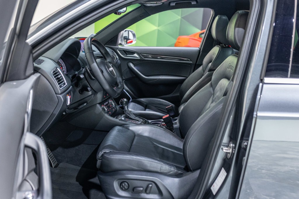 RSQ3 Gris Interieur