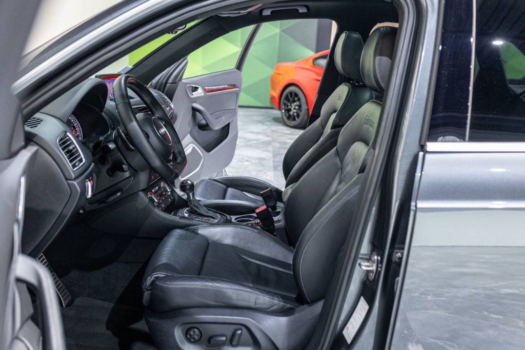 RSQ3 Gris Interieur 14