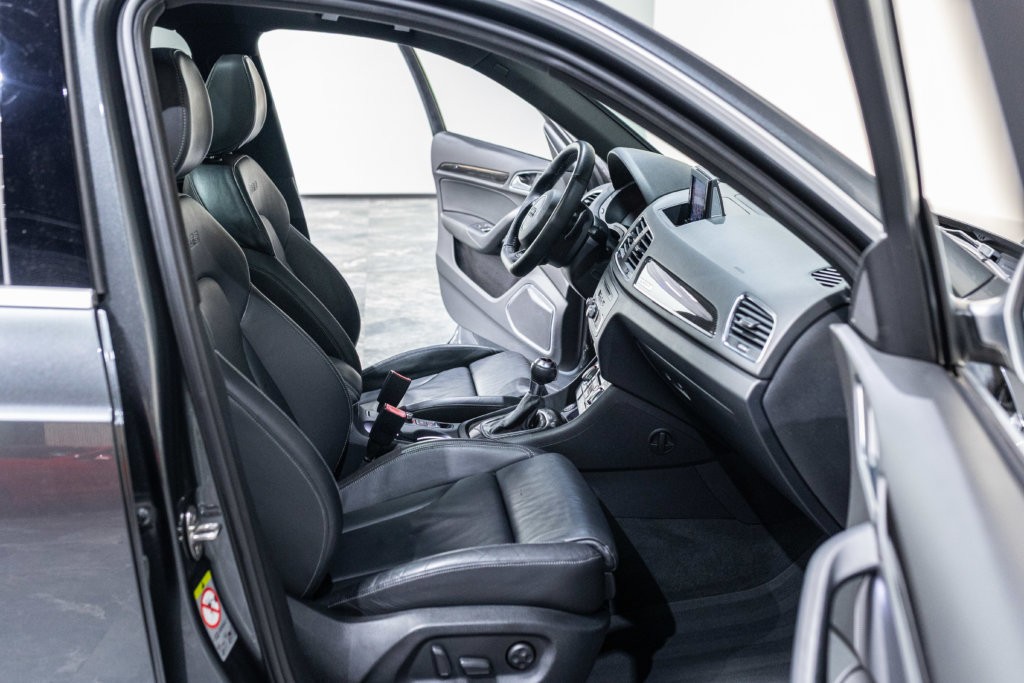 RSQ3 Gris Interieur 17
