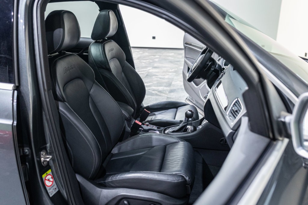 RSQ3 Gris Interieur 18