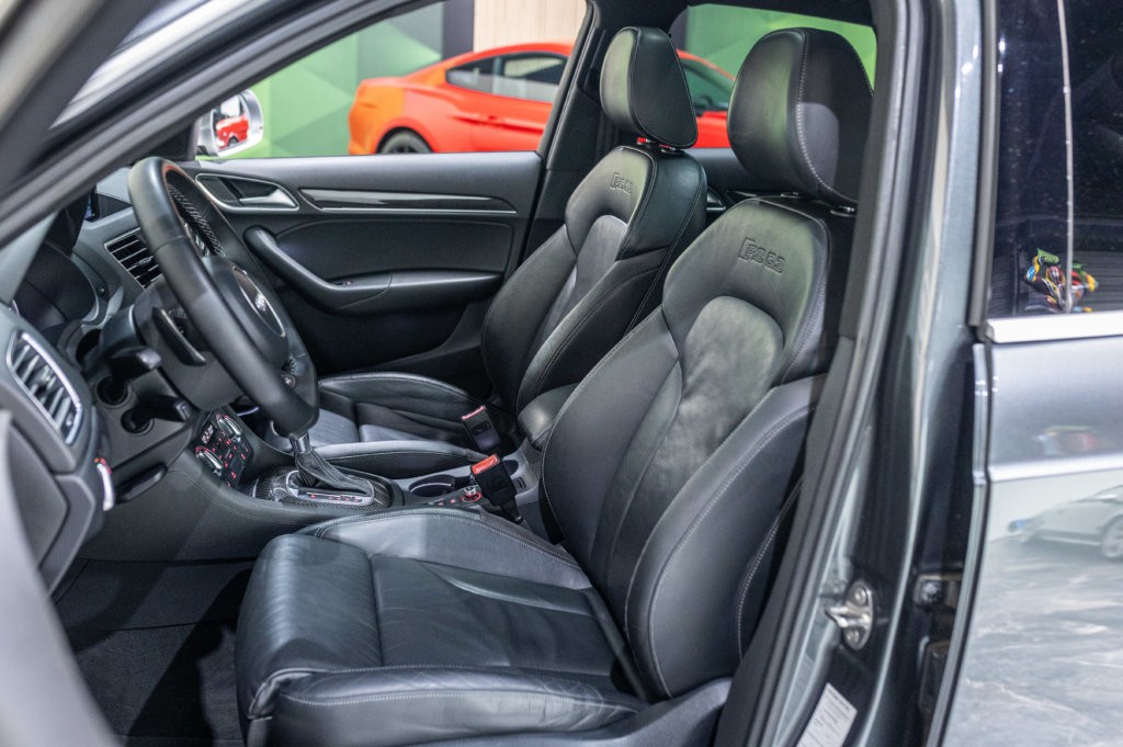RSQ3 Gris Interieur 2