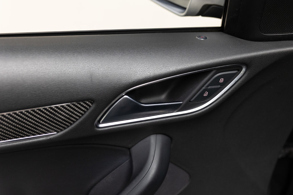 RSQ3 Gris Interieur 4