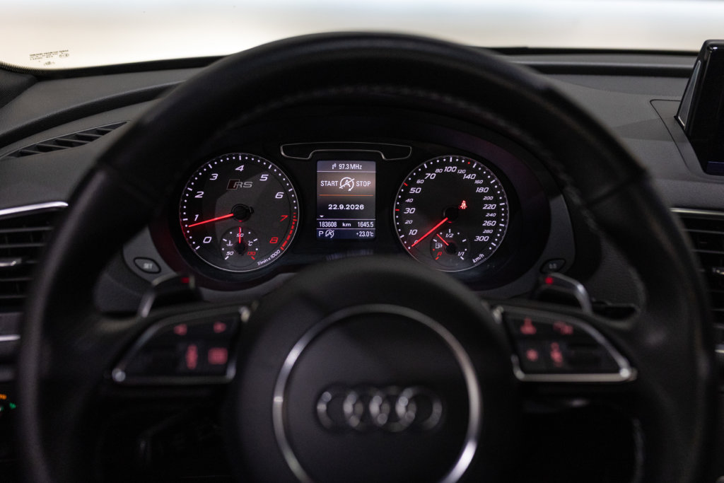 RSQ3 Gris Interieur 51