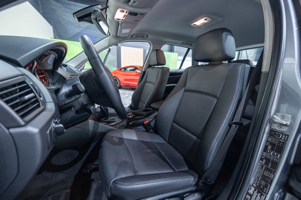 X1 Gris Interieur 3