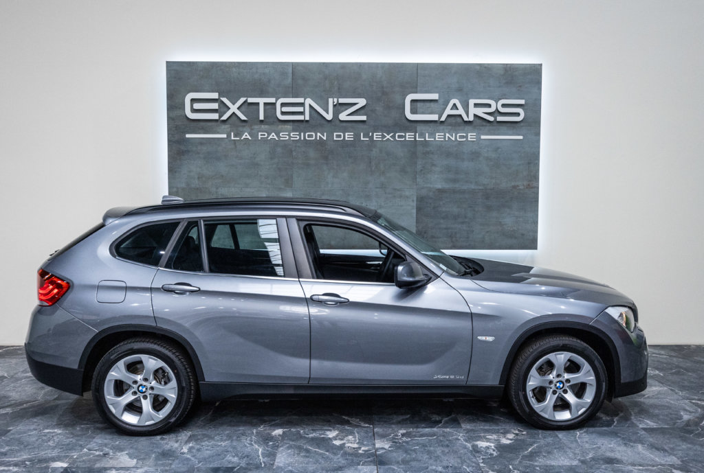 X1 Gris lateral