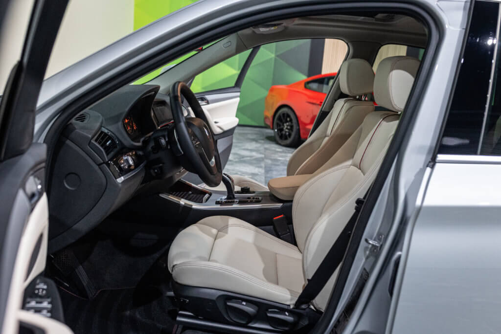 X4 30d Gris Interieur 13
