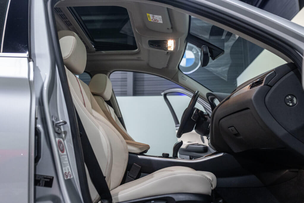 X4 30d Gris Interieur 21