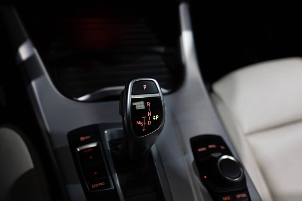 X4 30d Gris Interieur 48