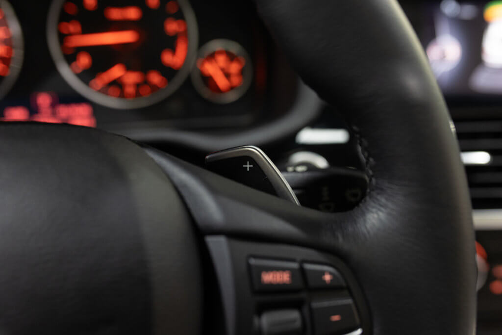 X4 30d Gris Interieur 55